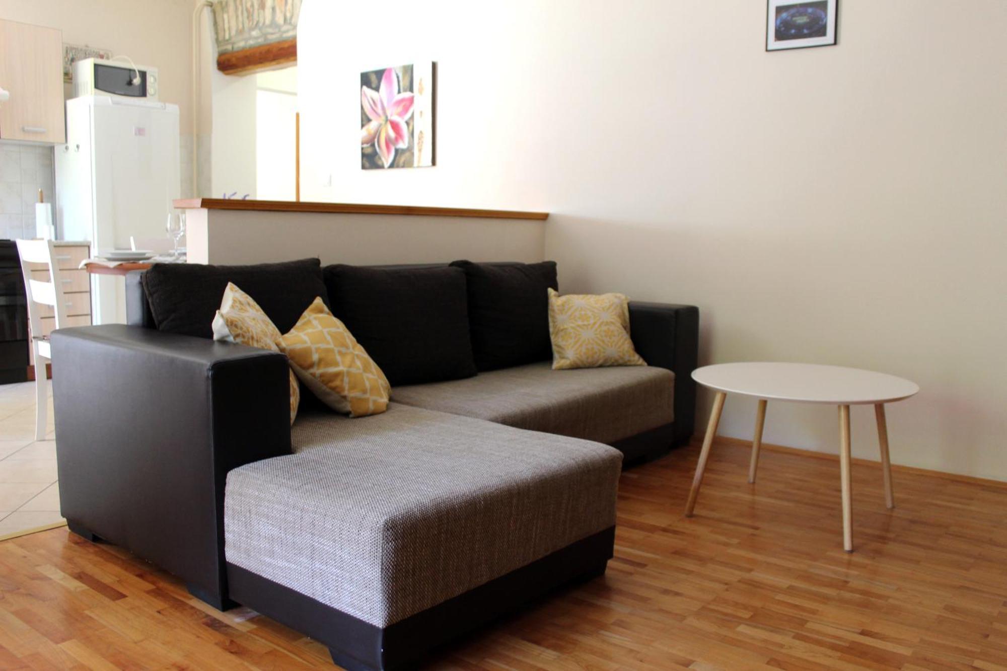 V&V Apartment Pula Bagian luar foto
